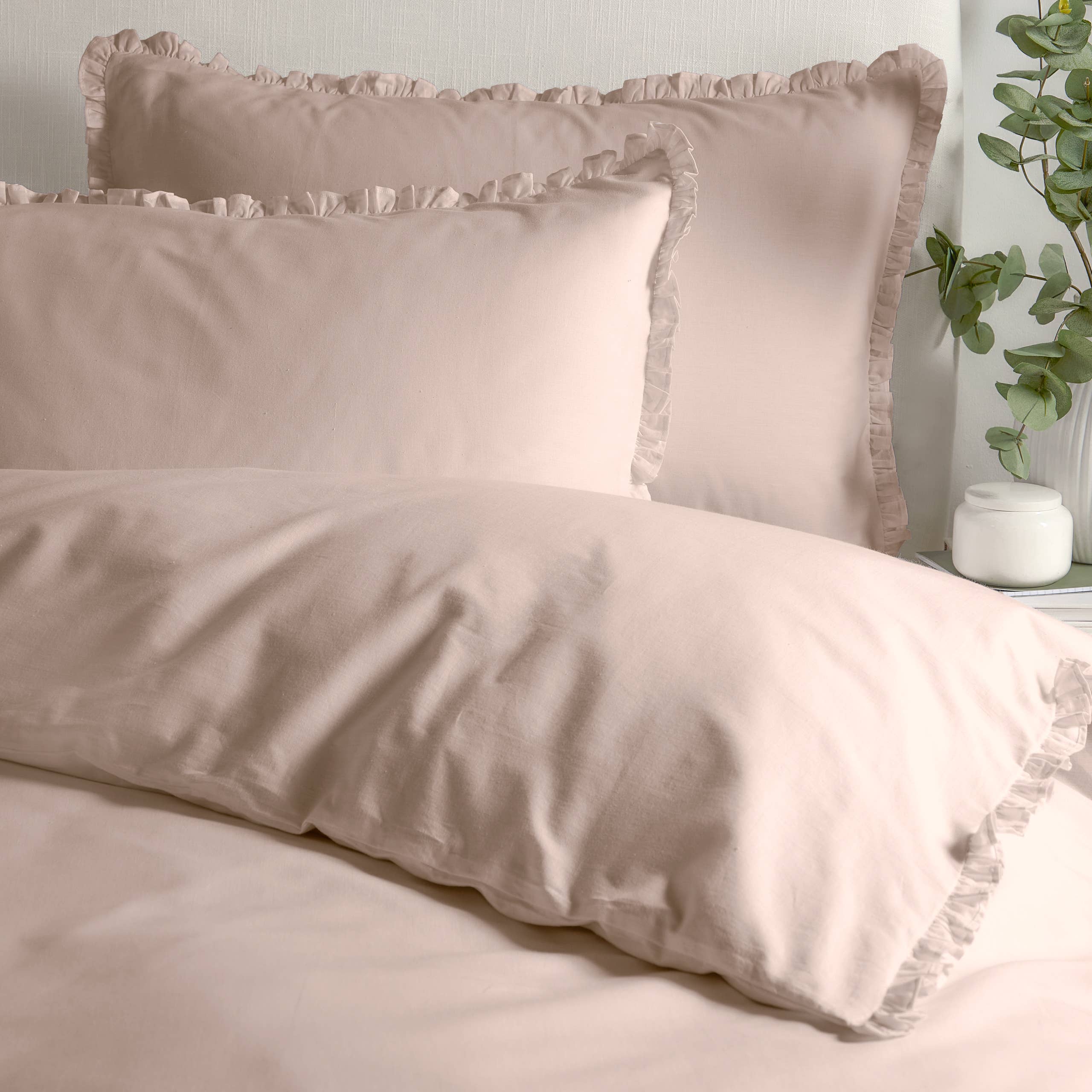 Cotton Ruffle Duvet Cover Set in Blush Pink