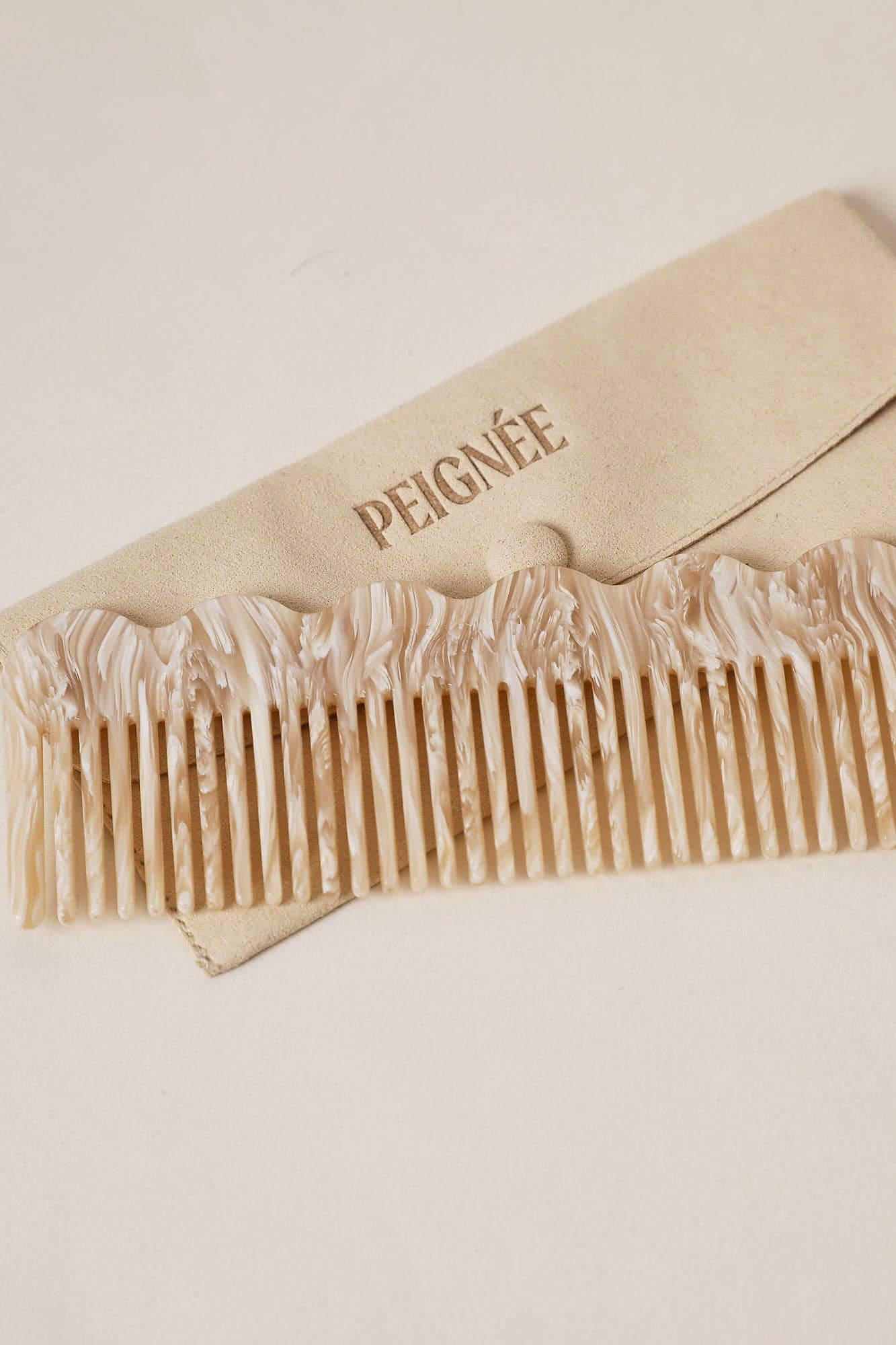 Feather Signature Comb